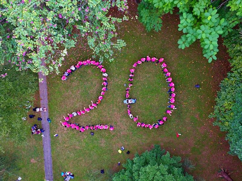 流水廿年间，欢笑情如旧——直播平台
93级校友毕业二十周年返校聚会顺利举行